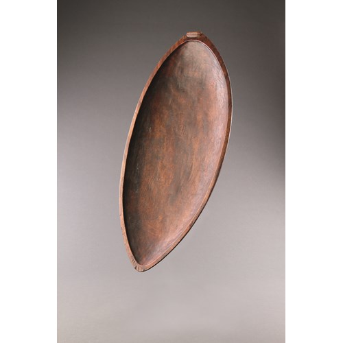 Rare Polynesian Austral Islands Stone Carved Shallow Leaf Shaped Dish ‘Umete’